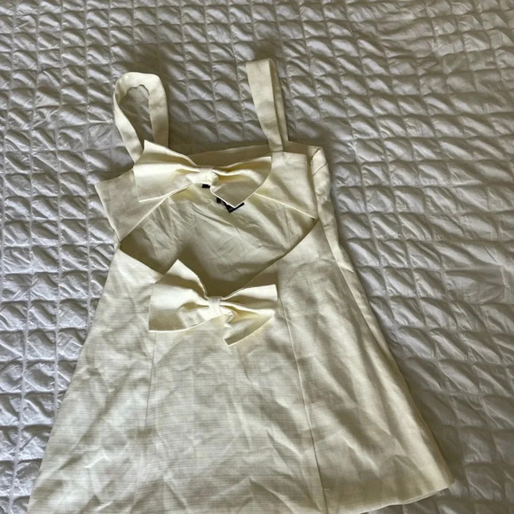 Prettylittlething cream twill out now shift dress - Picture 7 of 11